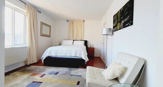 225 8th Ave in New York, NY - Building Photo