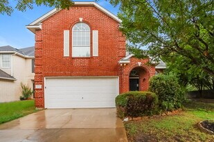 5025 Glenscape Trail in Fort Worth, TX - Building Photo