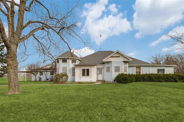 353 Swindle Rd in Howe, TX - Building Photo