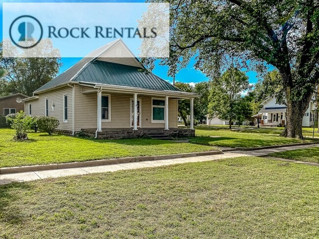 property at 310 S Nickerson St