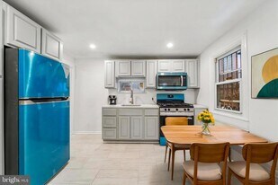 79 High St in Philadelphia, PA - Building Photo