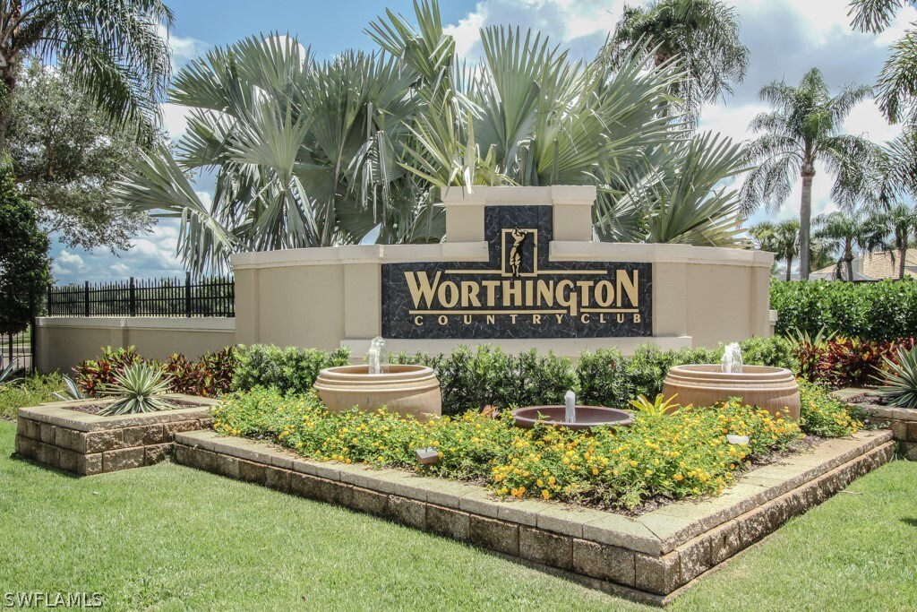 13520 Southampton Dr in Bonita Springs, FL - Foto de edificio