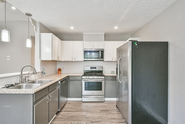 5703 Alpine Heights Dr