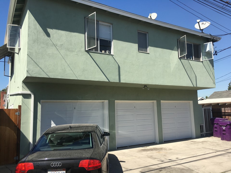 830 Temple Avenue in Long Beach, CA - Building Photo