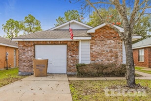 3215 Boynton Dr in Houston, TX - Building Photo