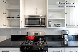 11645 Gorham Ave in Los Angeles, CA - Building Photo - Building Photo