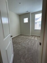 179 Stockwell Dr in Mountain View, CA - Building Photo - Building Photo
