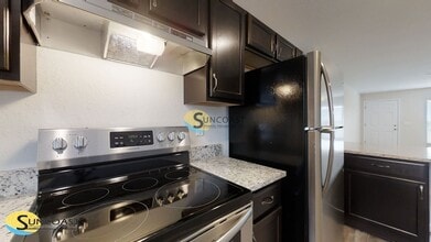 9434 N Manashee Dr in Citrus Springs, FL - Building Photo - Building Photo