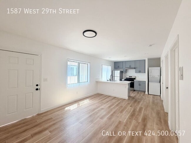 1587 W 29th St