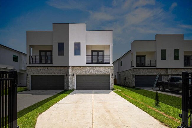 5510 Pershing St in Houston, TX - Building Photo - Building Photo