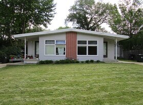 507 Baker Dr in Cedar Falls, IA - Building Photo