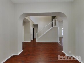 8035 Dove Trail Dr in San Antonio, TX - Foto de edificio - Building Photo