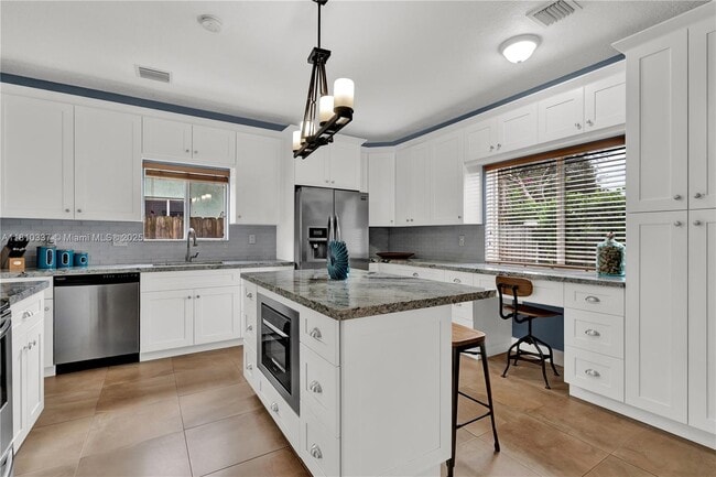 10273 SW 224th Terrace in Cutler Bay, FL - Building Photo - Building Photo