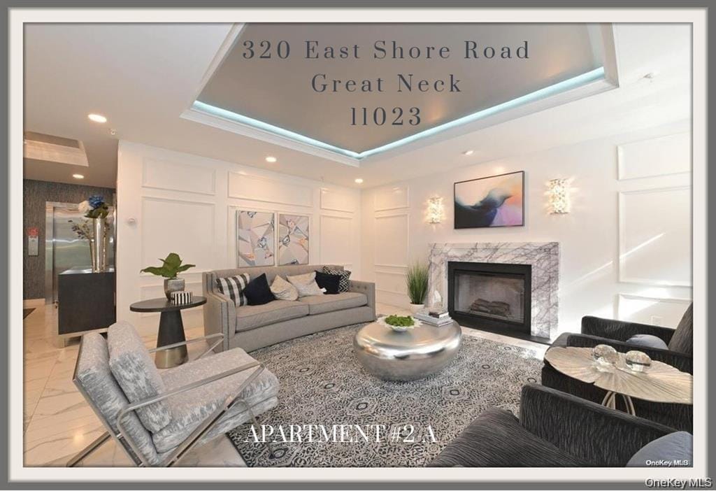 320 E Shore Rd in Great Neck, NY - Building Photo