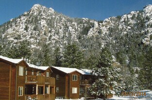 507 Fall River Ln, Unit C in Estes Park, CO - Building Photo