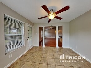 705 Magnolia Blvd in White House, TN - Foto de edificio - Building Photo
