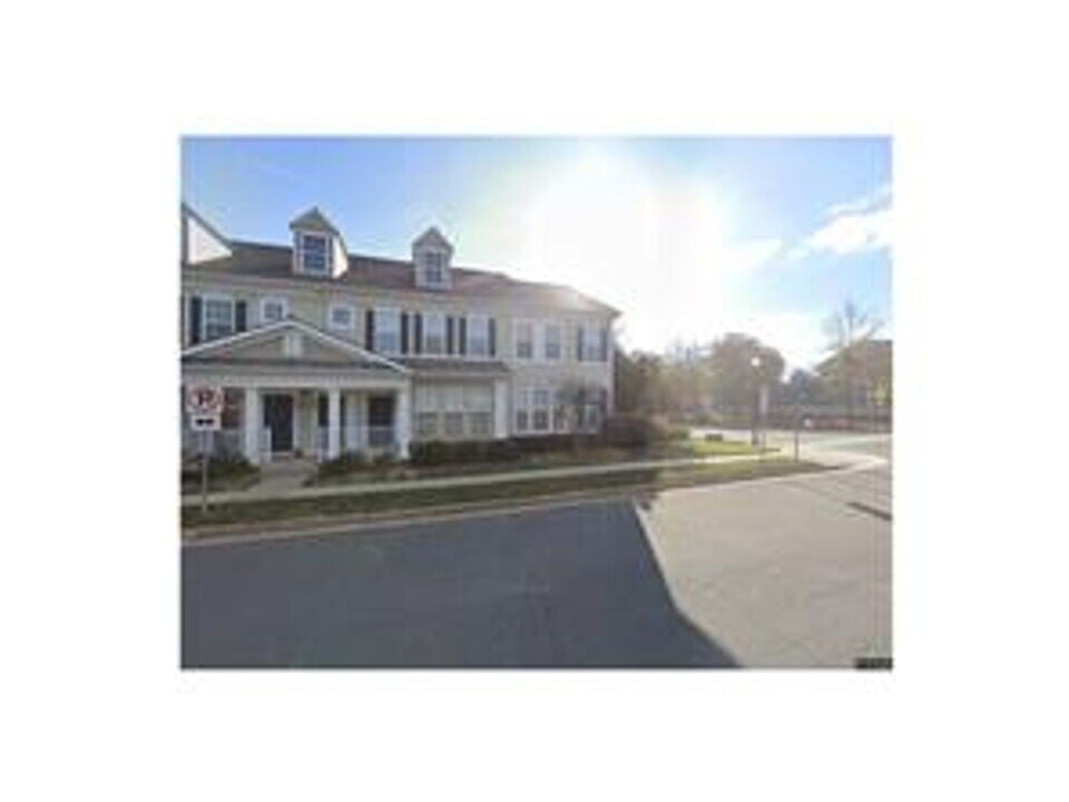 20298 Nightwatch St in Ashburn, VA - Building Photo