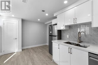 45 Hayward Crescent in Guelph, ON - Building Photo - Building Photo