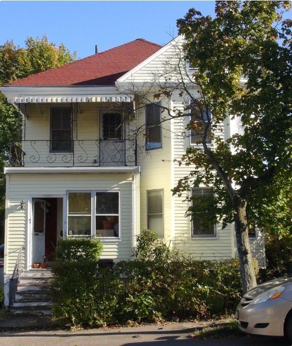 7 Davis Rd in Belmont, MA - Building Photo