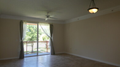 2038 Alta Meadows Ln-Unit -1502 in Delray Beach, FL - Building Photo - Building Photo