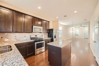 465 Moonwalker Trail in Buda, TX - Building Photo - Building Photo