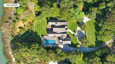 21 Shrubland Rd in Southampton, NY - Building Photo - Building Photo