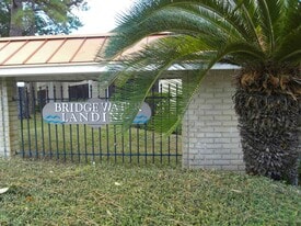 14911 Wunderlich Dr in Houston, TX - Building Photo