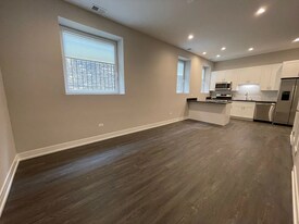 1730 W. Greenleaf Ave in Chicago, IL - Building Photo