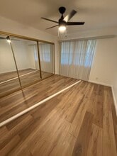 5300 E Waverly Dr, Unit J14 in Palm Springs, CA - Building Photo - Building Photo