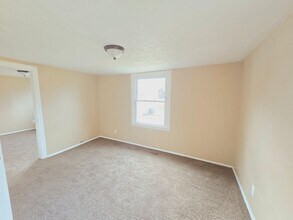 3211 Dumesnil St in Louisville, KY - Foto de edificio - Building Photo