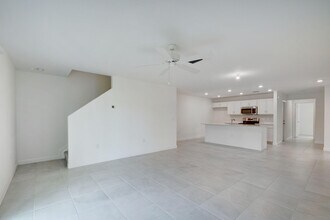 6875 Broadwater Ln in Greenacres, FL - Building Photo - Building Photo