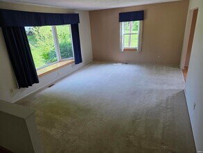 1619 W Arlington Rd in Bloomington, IN - Foto de edificio - Building Photo