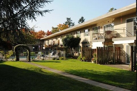 Come and Visit us at Imperial Apartment Ho in Portland, OR - Building Photo - Building Photo