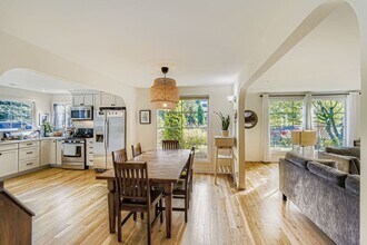 12243 Dayton Ave N in Seattle, WA - Building Photo - Building Photo