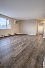 Lake Ave Apartments in Spicer, MN - Foto de edificio - Building Photo