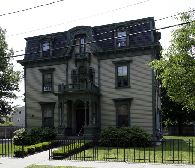 34 Mawney St in Providence, RI - Building Photo - Building Photo