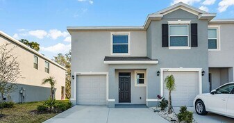 Copper Creek North Townhomes in Gibsonton, FL - Building Photo
