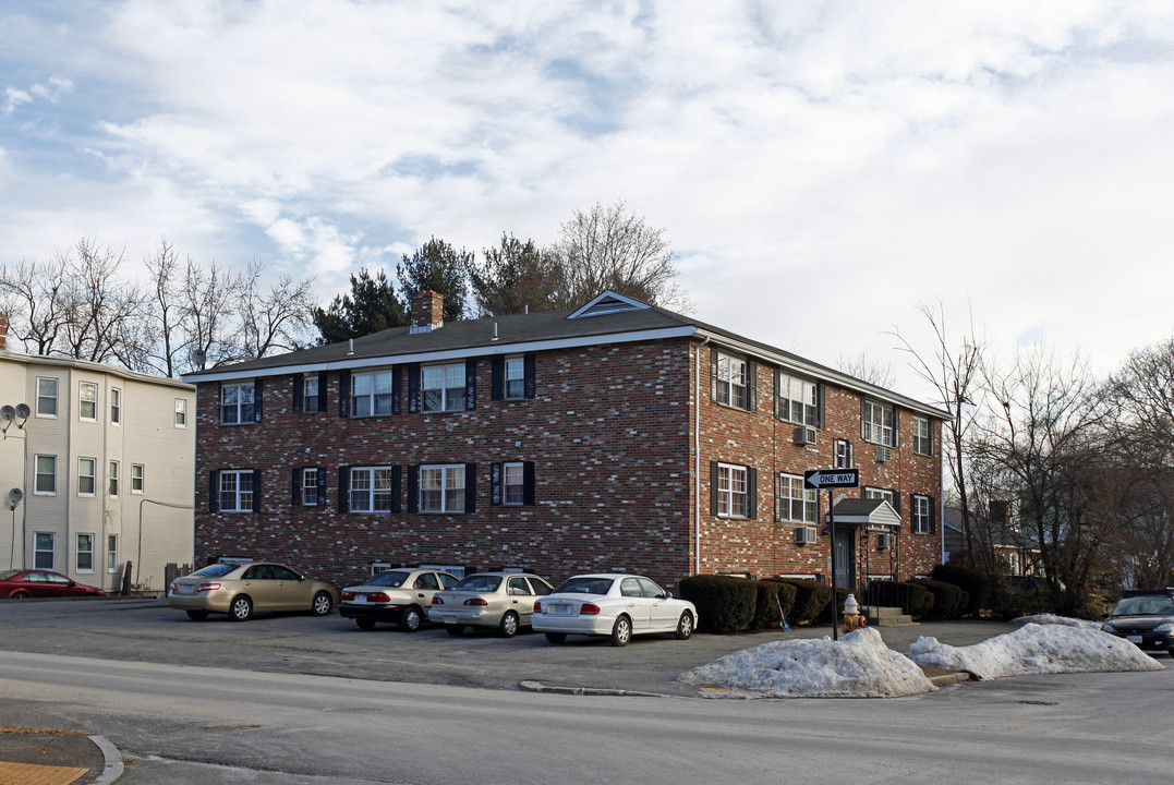 95 Cohasset St in Worcester, MA - Foto de edificio