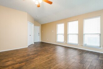 705 Pine Hollow Dr in Desoto, TX - Building Photo - Building Photo