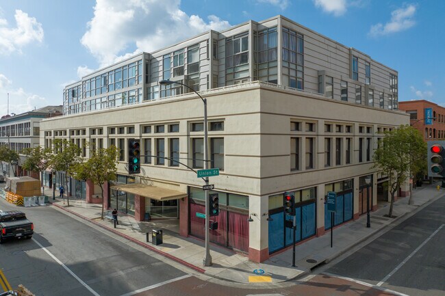25-45 N Raymond Ave