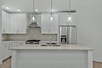 27 Lily Pond Ln in Lexington, MA - Building Photo - Building Photo