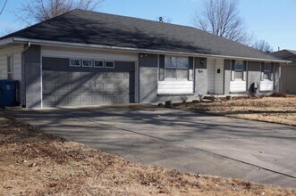 2536 S McCann Ave in Springfield, MO - Foto de edificio - Building Photo