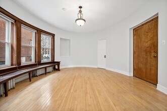 429 W Wellington Ave in Chicago, IL - Building Photo - Building Photo