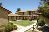 15458 Bear Valley Rd in Victorville, CA - Building Photo - Building Photo