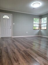 2921 E Easton St, Unit C in Tulsa, OK - Foto de edificio - Building Photo