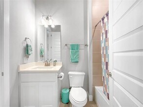 5910 Enclave Dr in Sachse, TX - Building Photo - Building Photo