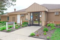 Shelby Oaks & Fox Lane Apartments photo'