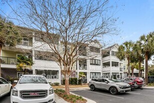 1025 Riverland Woods Pl in Charleston, SC - Building Photo