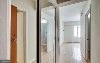 1711 Massachusetts Ave NW, Unit 319 in Washington, DC - Building Photo - Building Photo