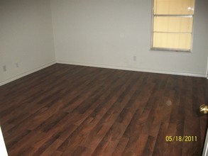 Sun Valley Apartments in Harlingen, TX - Foto de edificio - Interior Photo